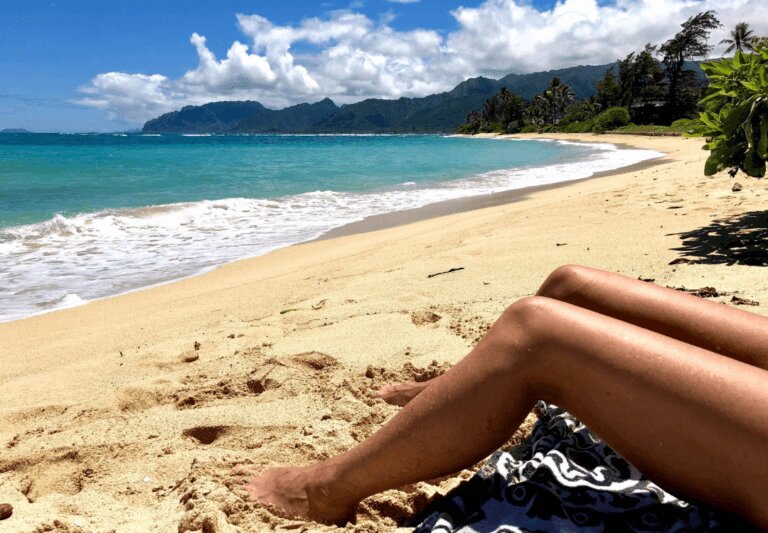 varicose veins patien on the beach